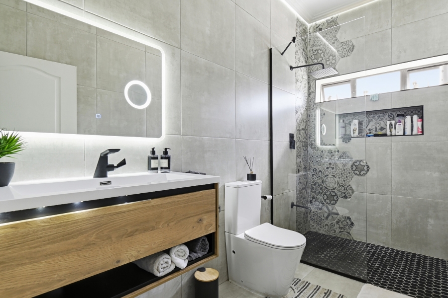 3 Bedroom Property for Sale in Rondebosch East Western Cape